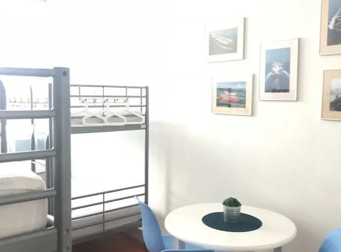 Marina Хостел *